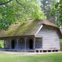 Kurzeme Peasant&#039;s Homestead (Granary) / Kurzemes Zemnieka Sēta (Klēts)