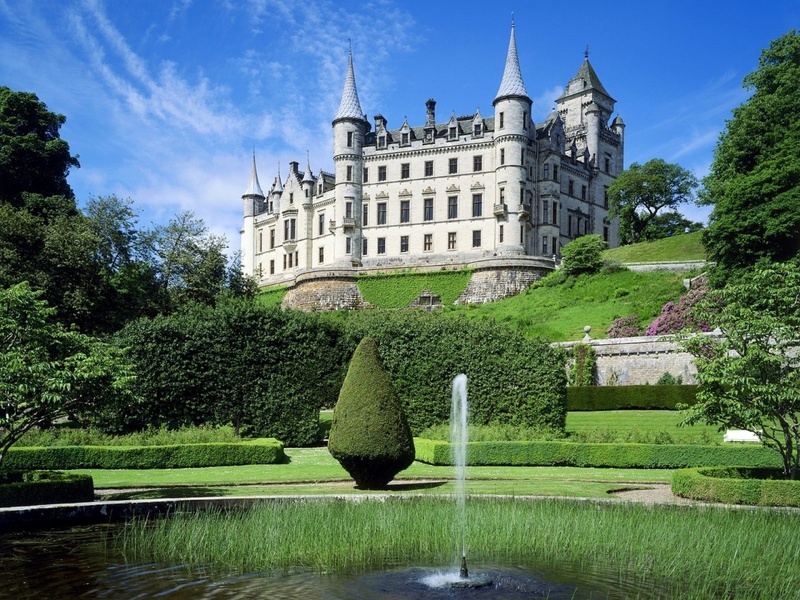 dunrobin castle.jpg