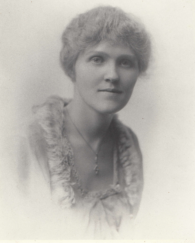 Margaret Mackey Gates.jpg